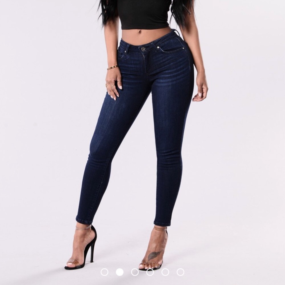 Fashionnova dark blue jeans